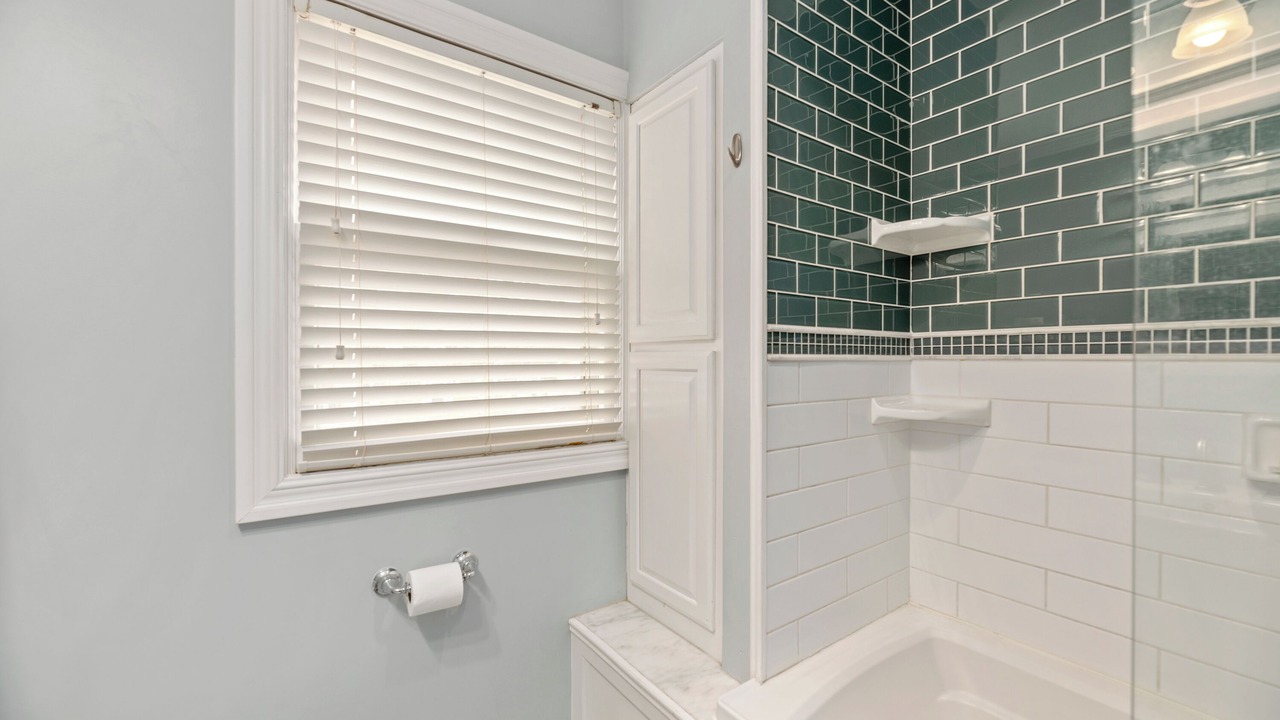 Photo of Bathroom in College Hill