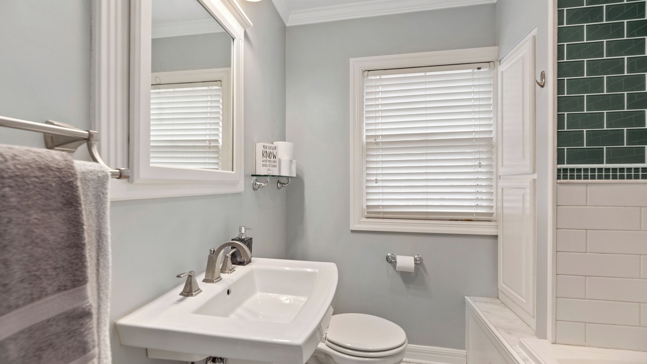 Photo of Bathroom in College Hill
