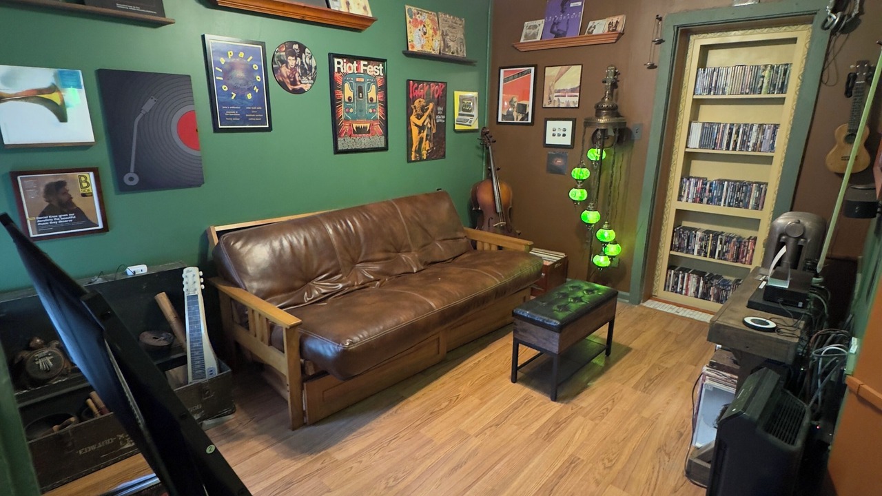 Photo of Livingroom in Albany Park