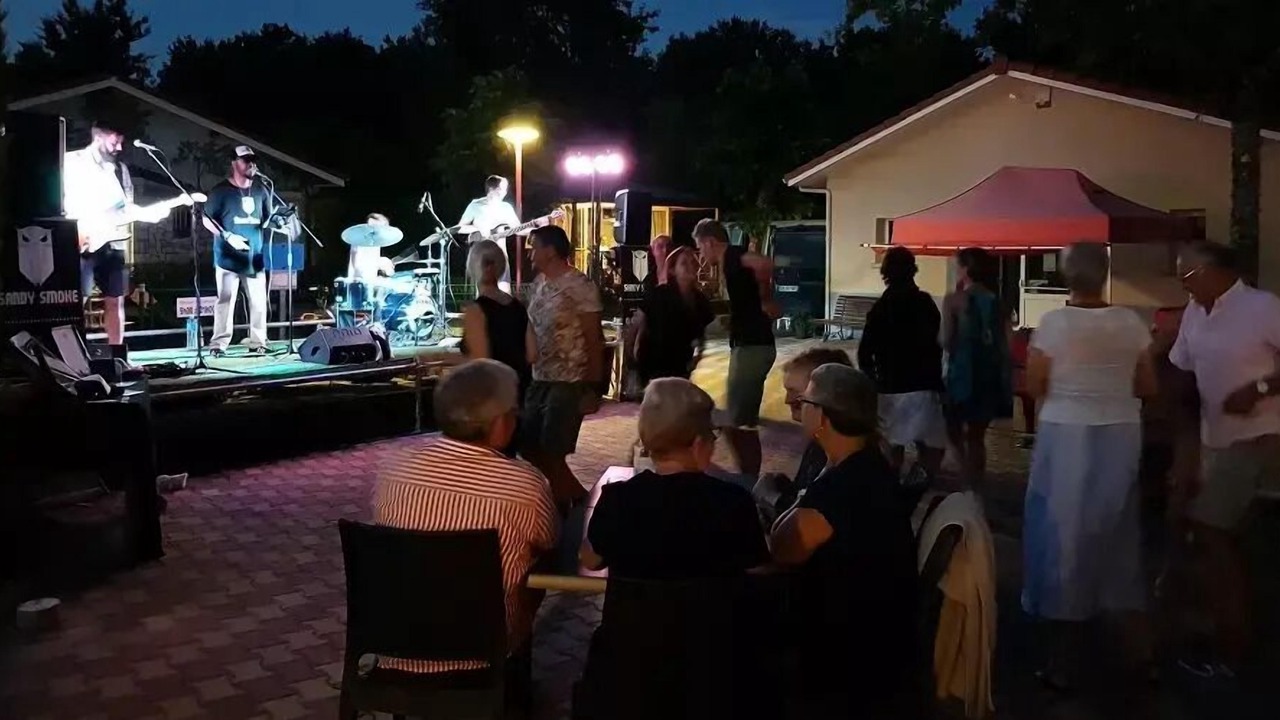 Photo of Others in Sadirac