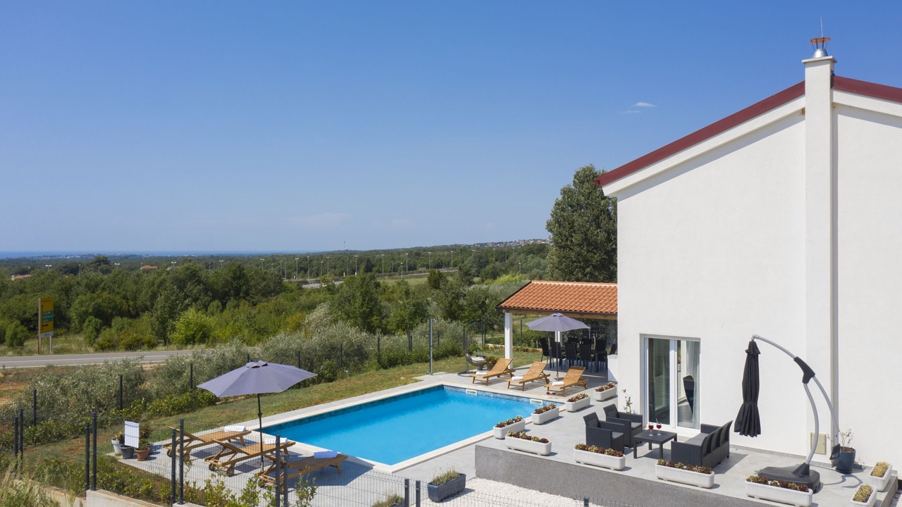 Photo of Outdoor in Farini