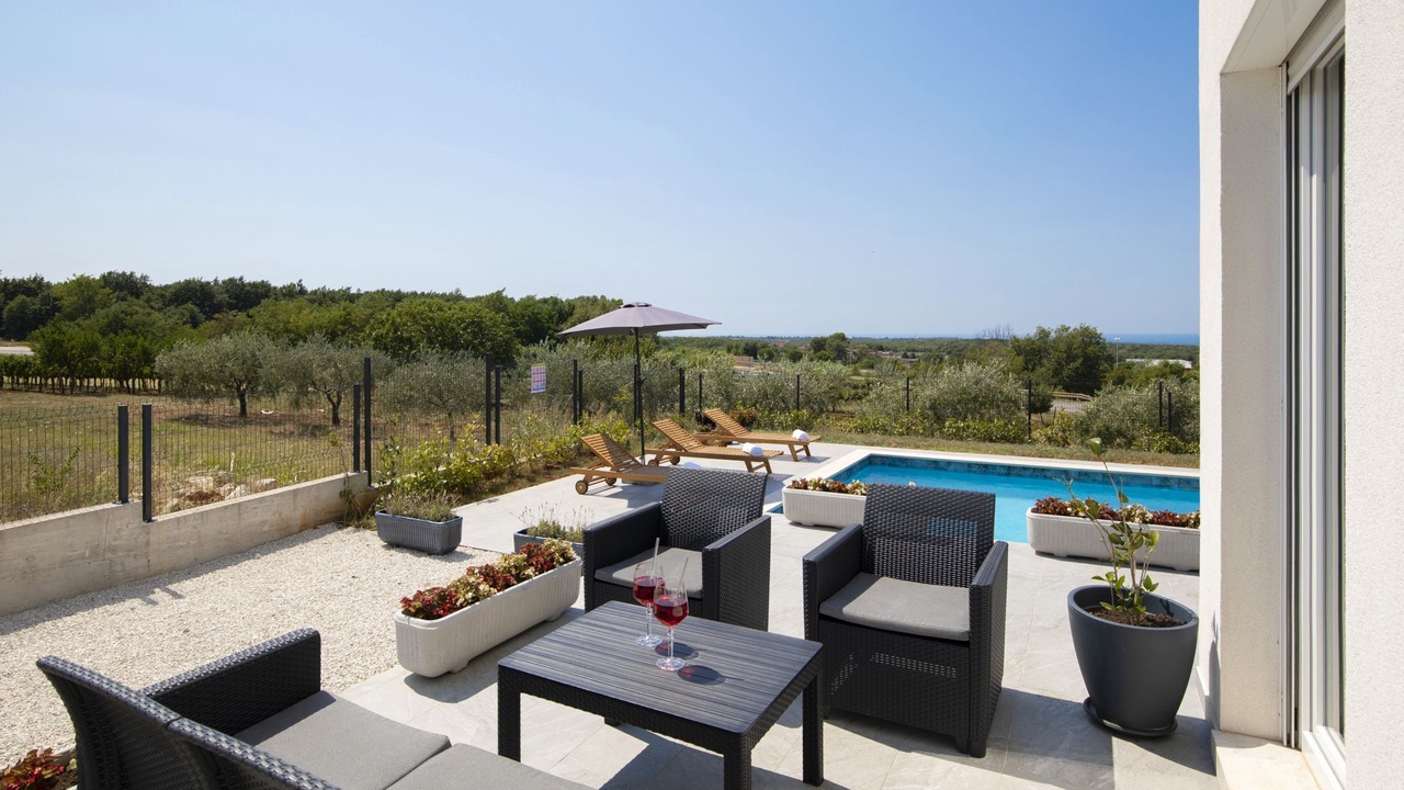 Photo of Outdoor in Farini