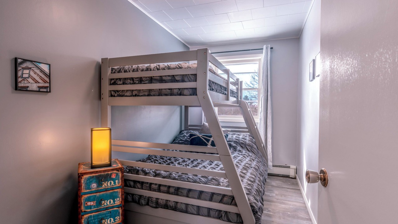 Photo of Bedroom in Beach Point