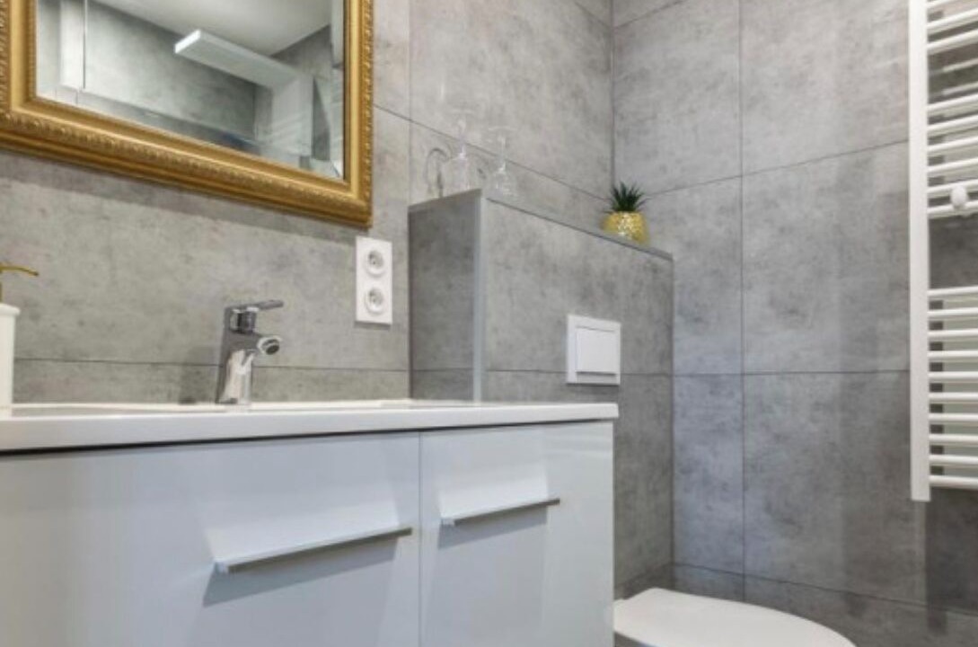 Photo of Bathroom in Joze
