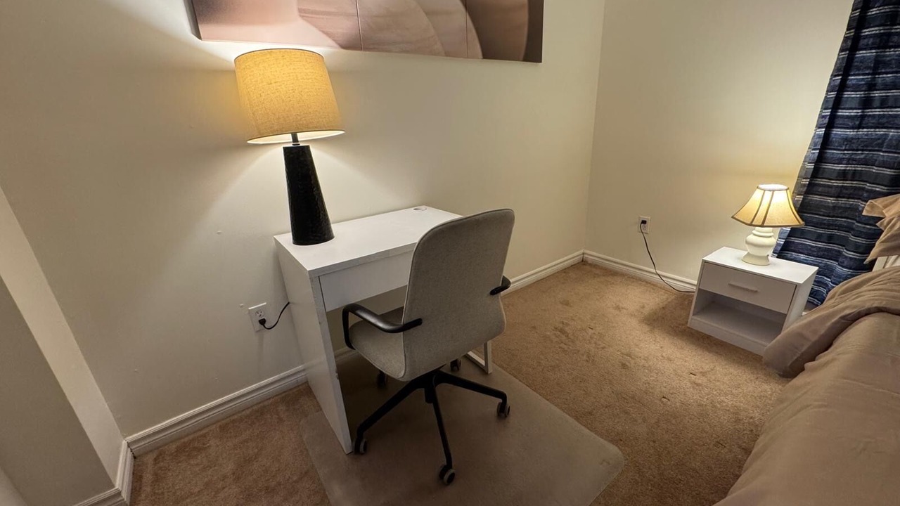 Photo of Bedroom in Lakeview
