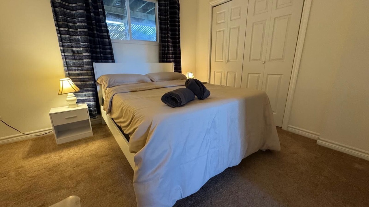 Photo of Bedroom in Lakeview