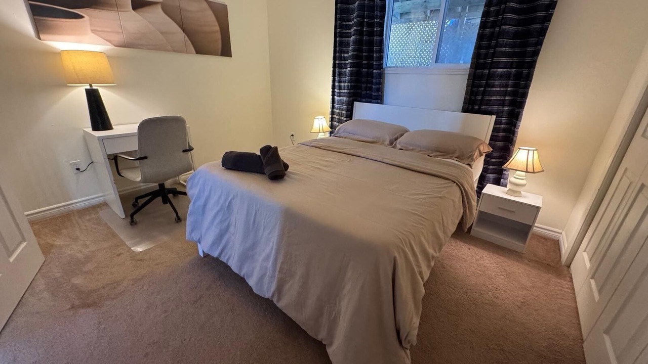 Photo of Bedroom in Lakeview