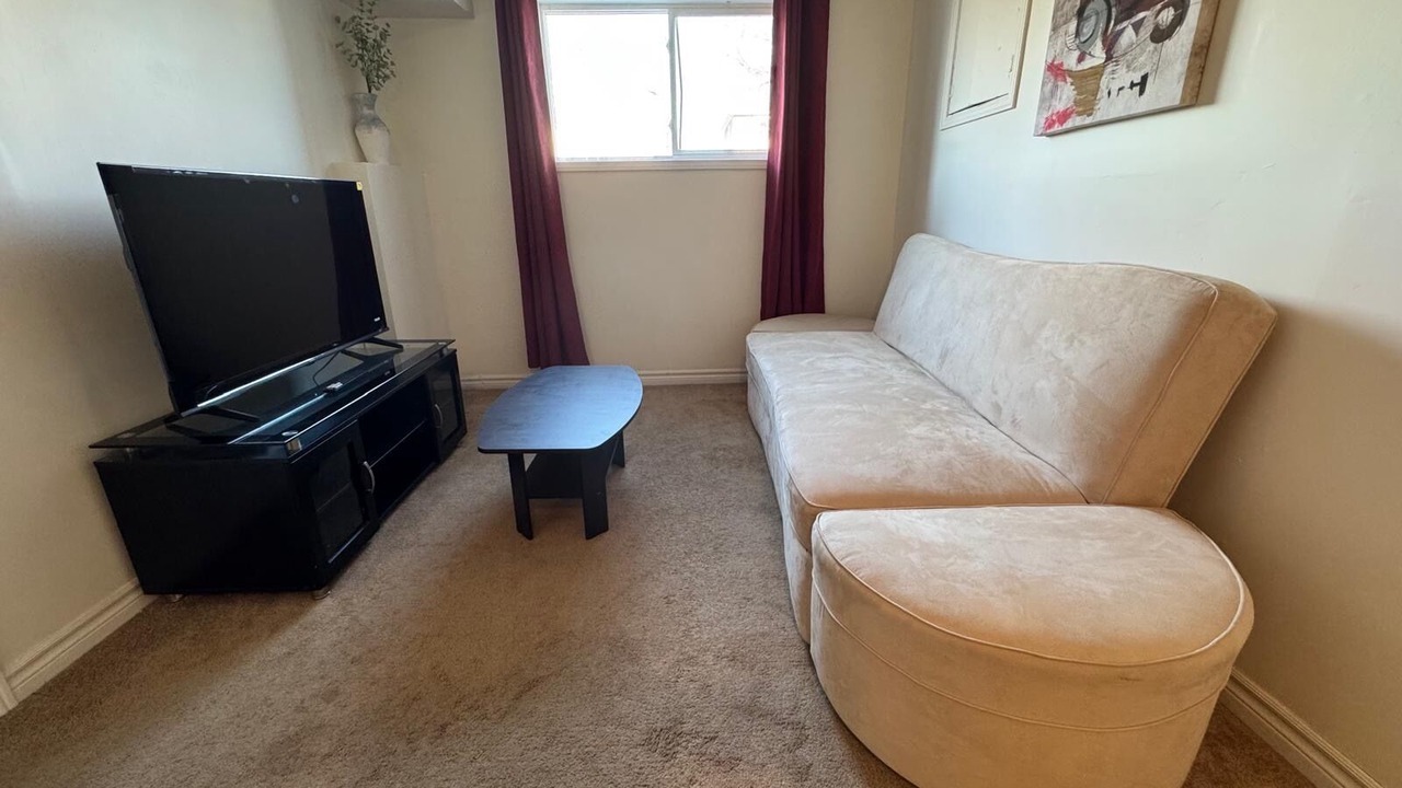 Photo of Livingroom in Lakeview