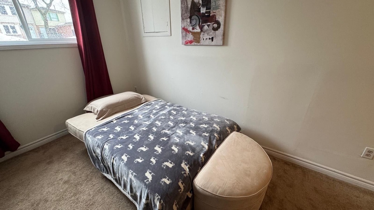 Photo of Bedroom in Lakeview