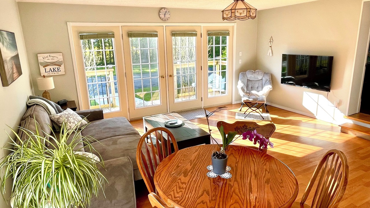 Photo of Livingroom in Saugeen Shores