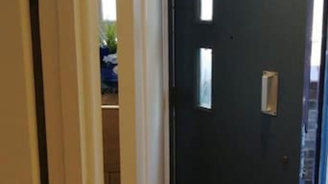 Photo of Others in Oval