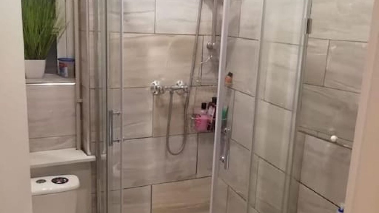 Photo of Bathroom in Oval