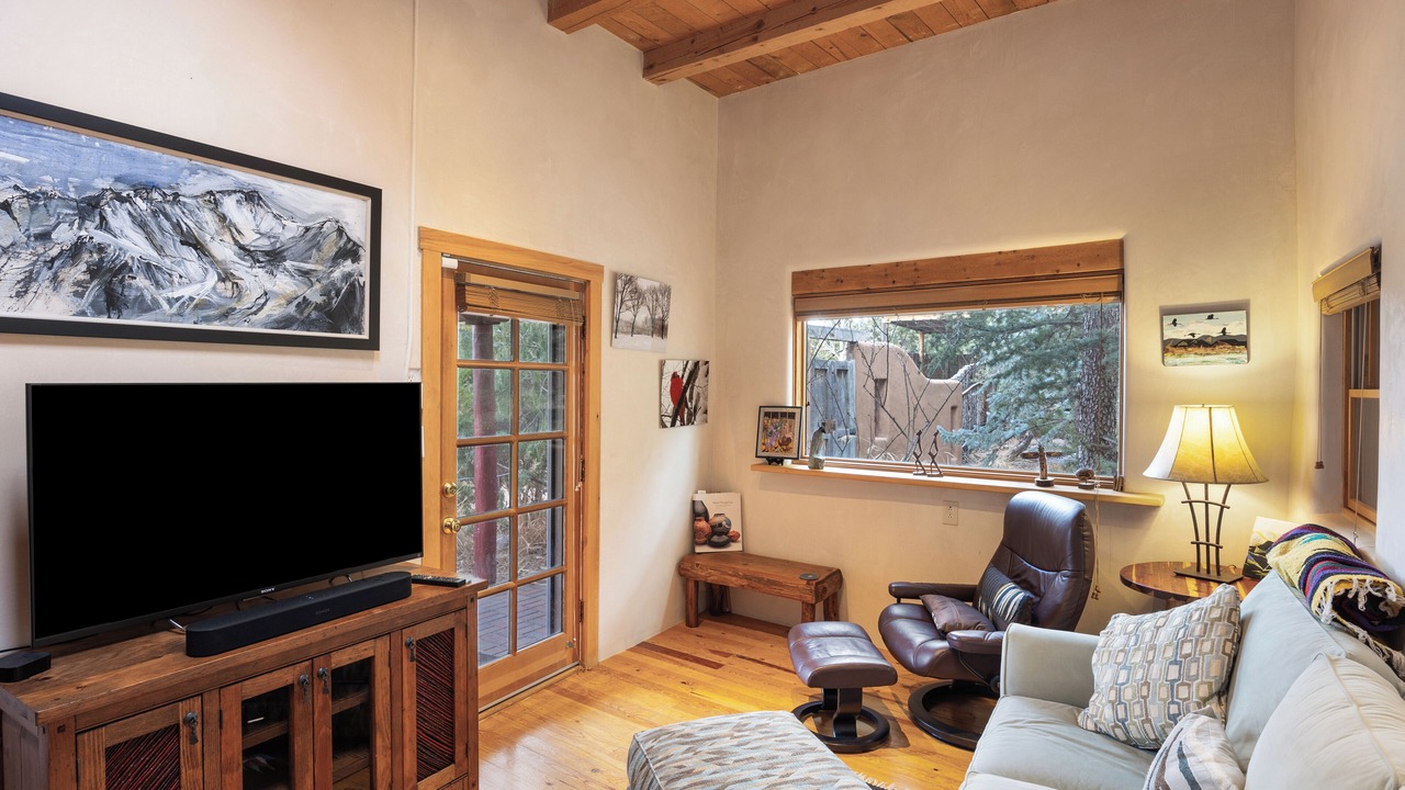 Photo of Livingroom in Seton Village