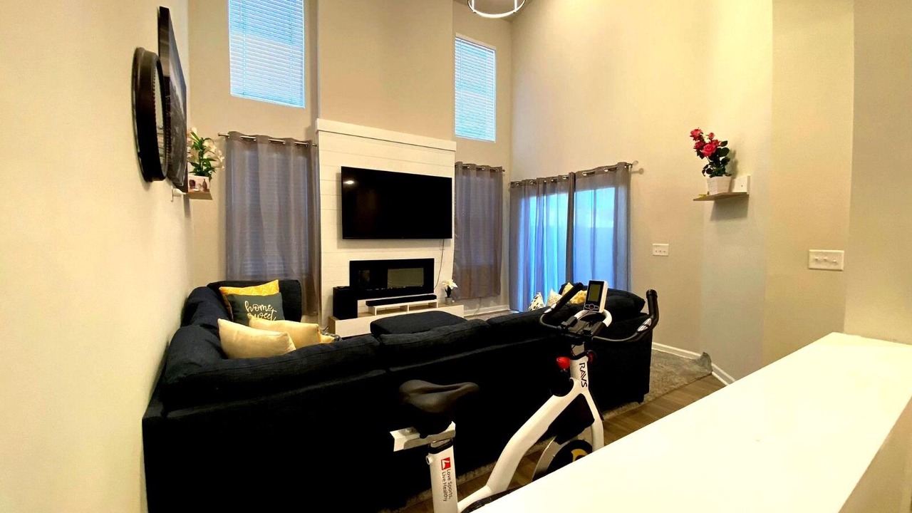 Photo of Livingroom in Southeast Raleigh