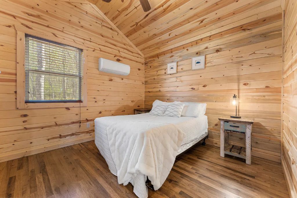 Photo of Bedroom in Jasper