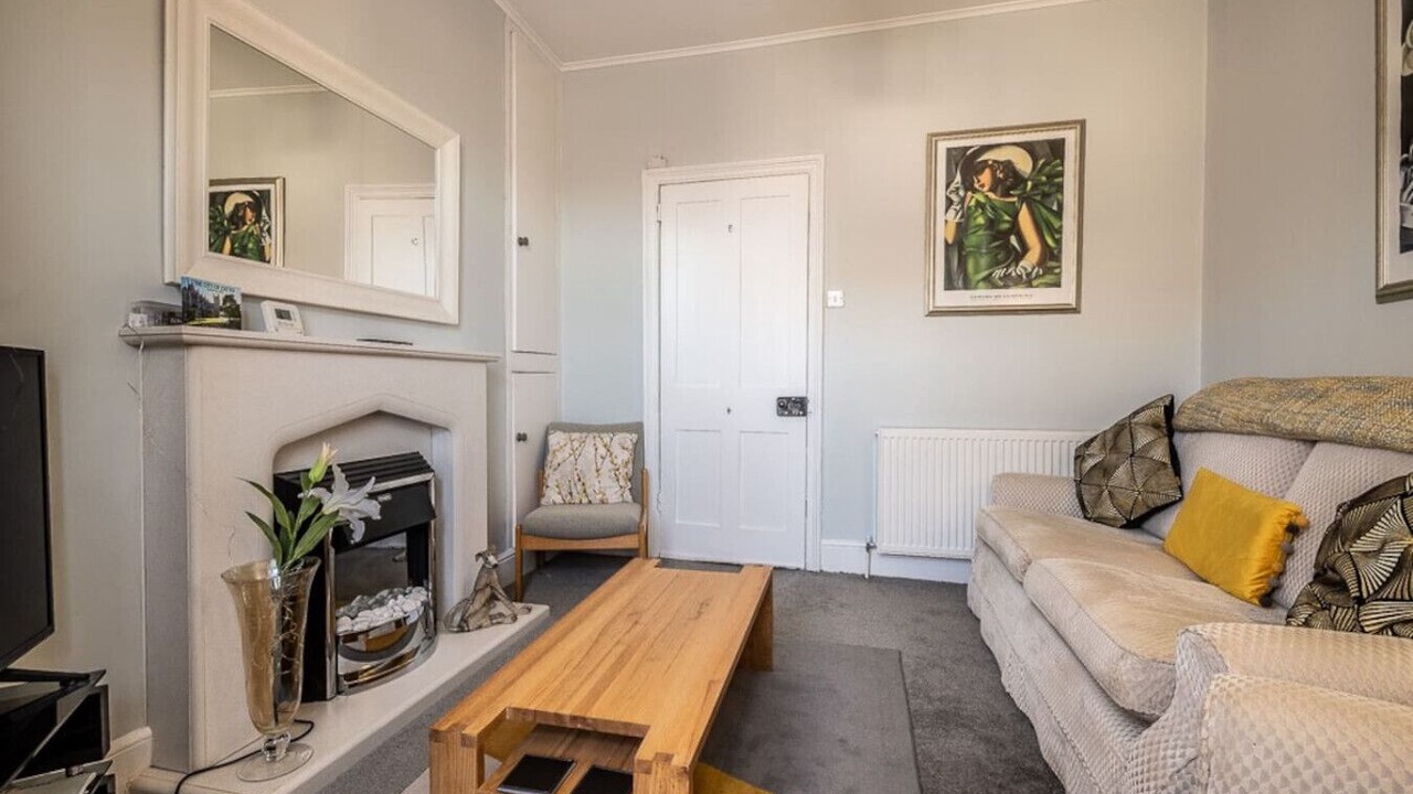 Photo of Livingroom in Exeter