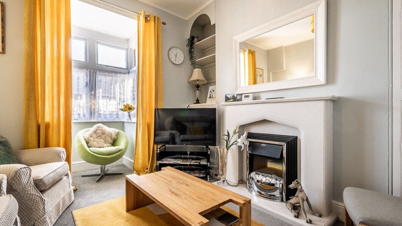 Photo of Livingroom in Exeter