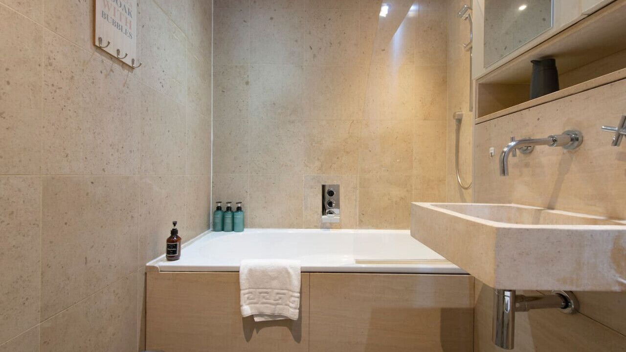 Photo of Bathroom in Valentines