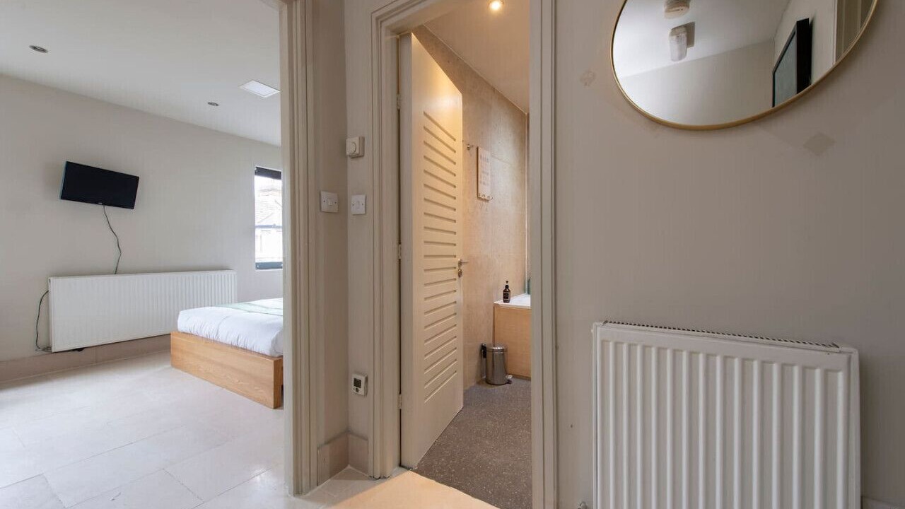 Photo of Bedroom in Valentines