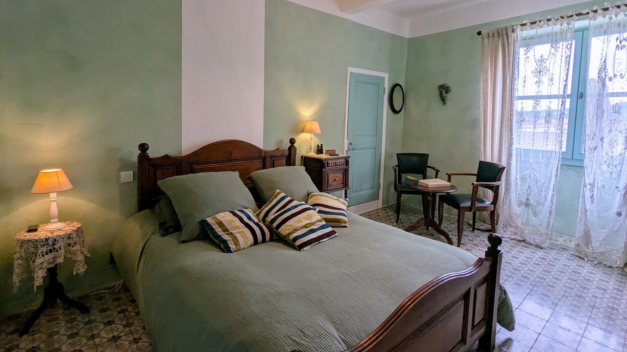 Photo of Bedroom in Saint-Paul-Trois-Chateaux