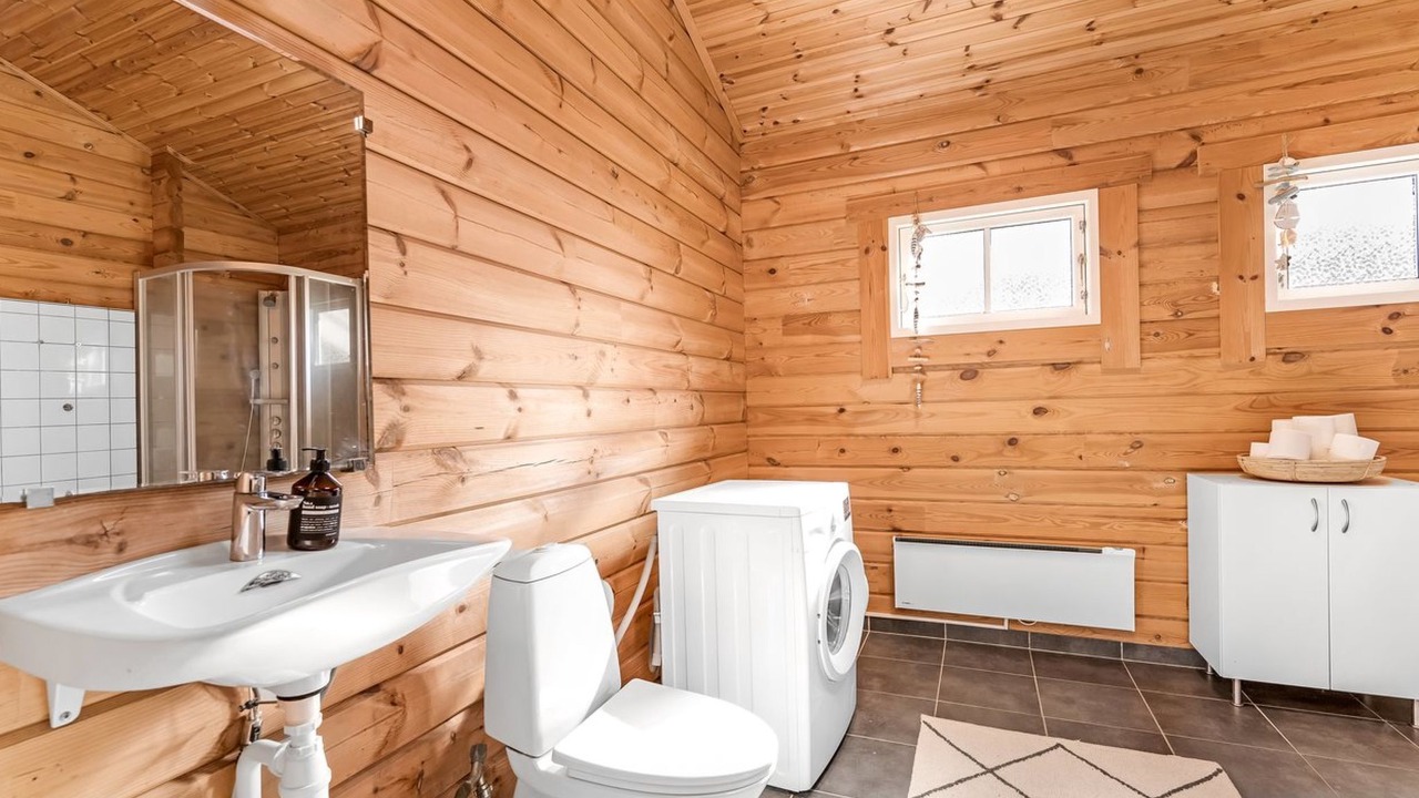 Photo of Bathroom in Melby
