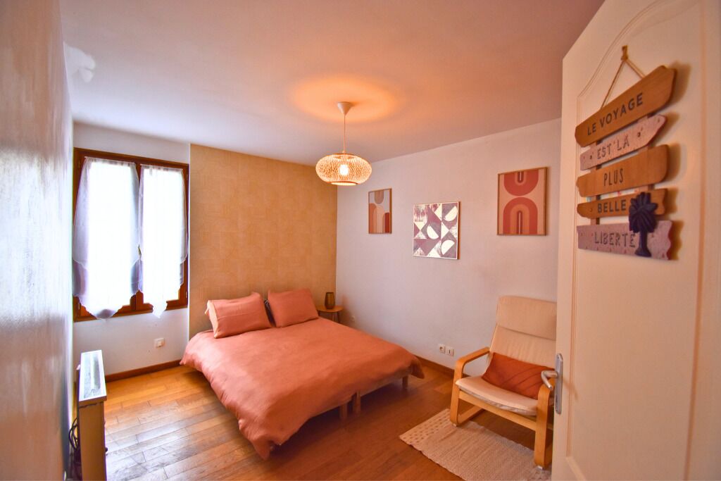Photo of Bedroom in Meru