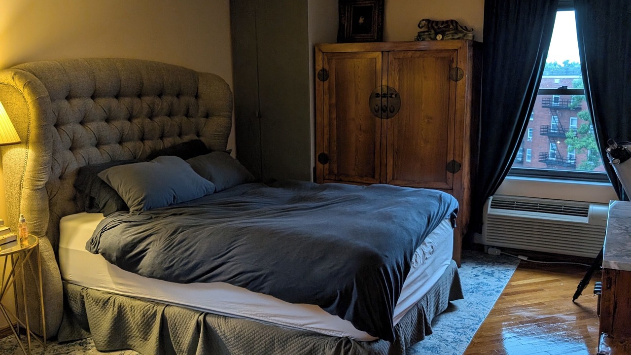 Photo of Bedroom in Fort Lee