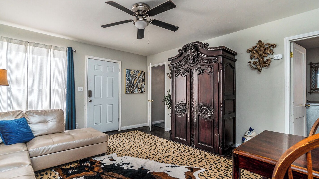 Photo of Livingroom in Borger