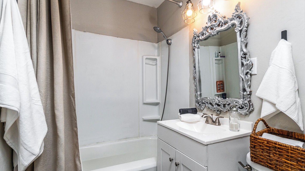 Photo of Bathroom in Borger