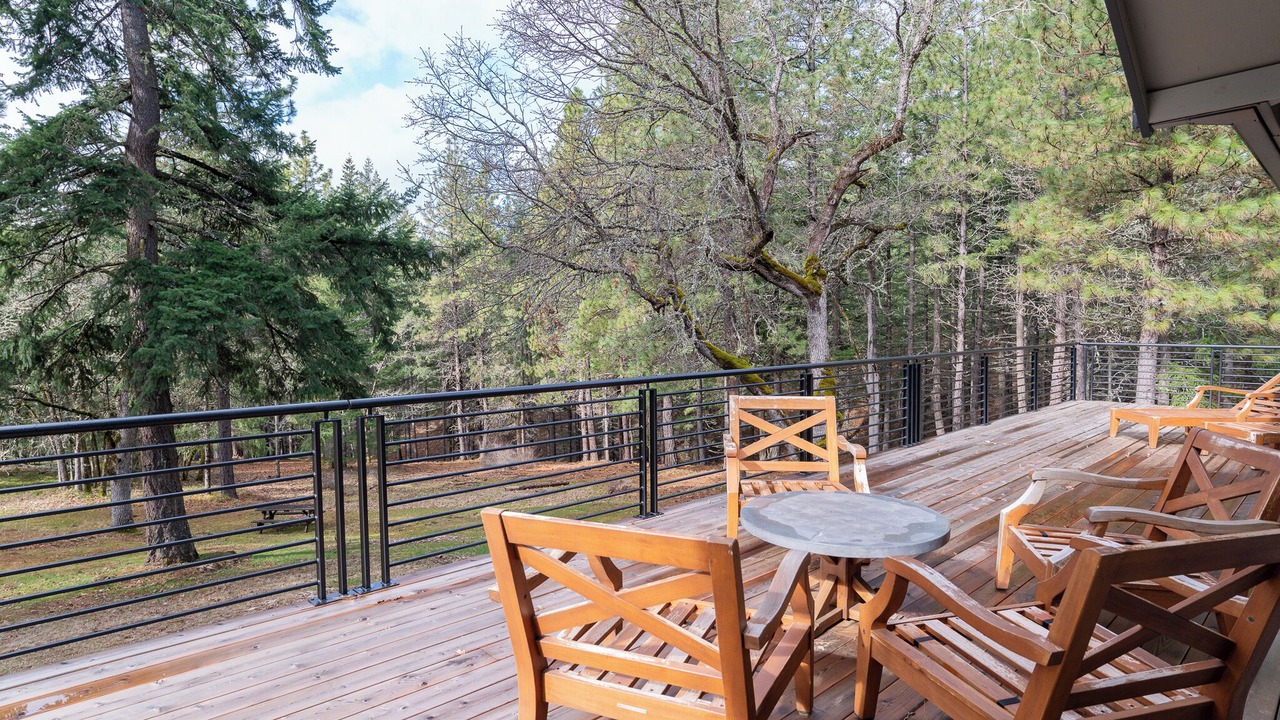 Photo of Patio Balcony in Lyle
