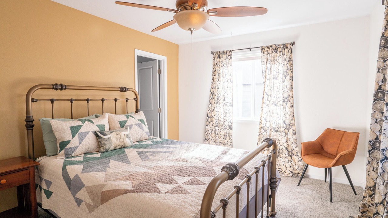Photo of Bedroom in Lyle