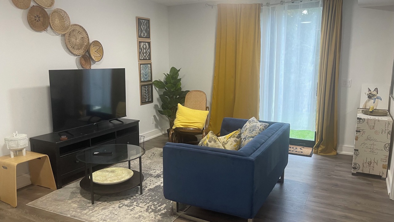 Photo of Livingroom in Durham Region