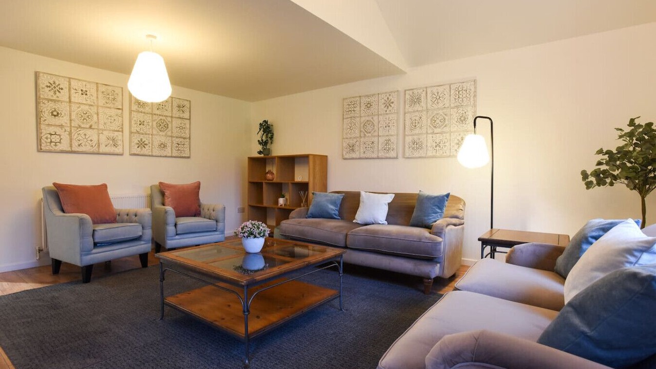 Photo of Livingroom in Shirrell Heath