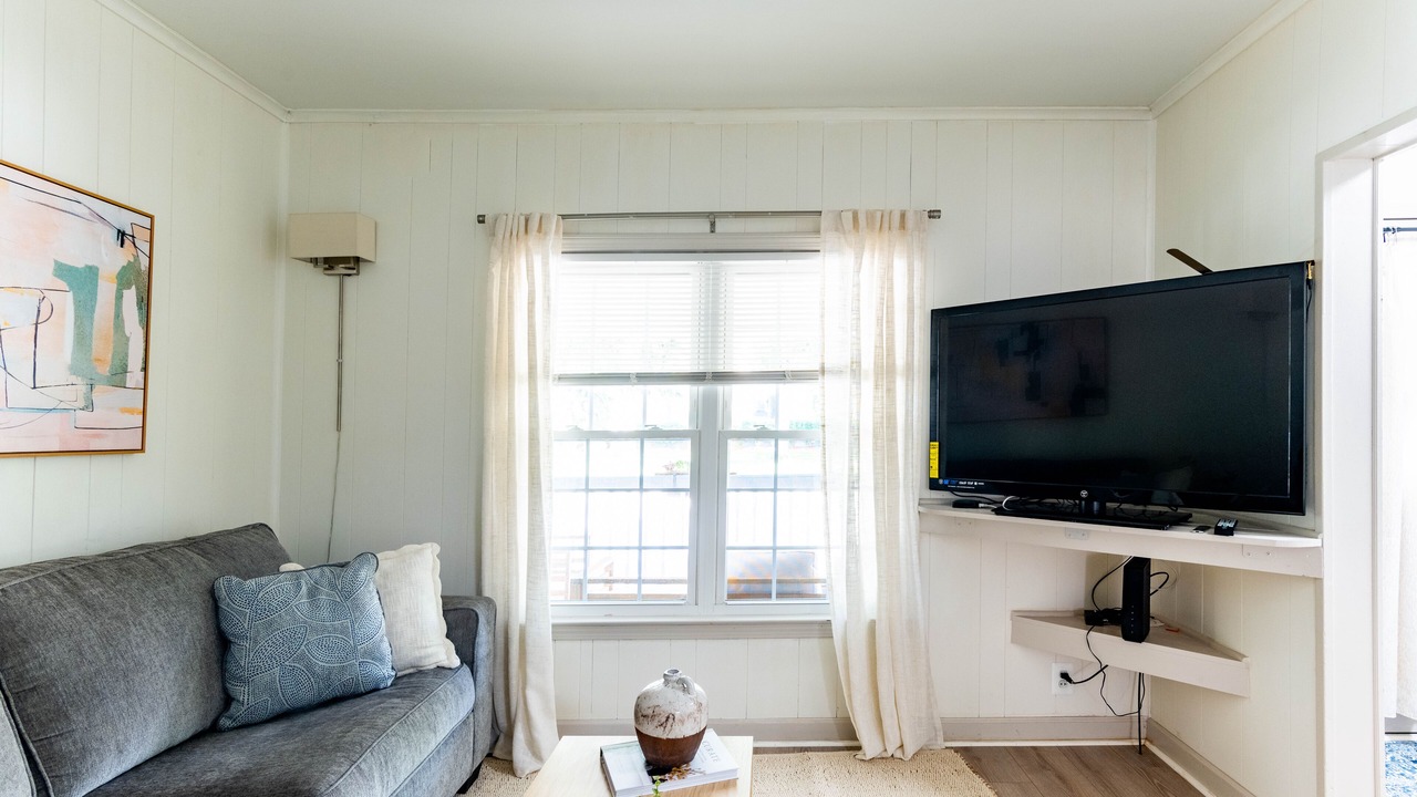 Photo of Livingroom in Dearborn