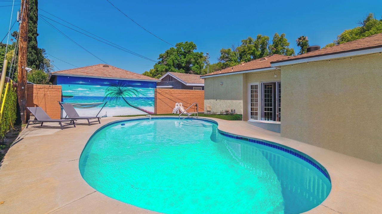 Photo of Outdoor in Reseda