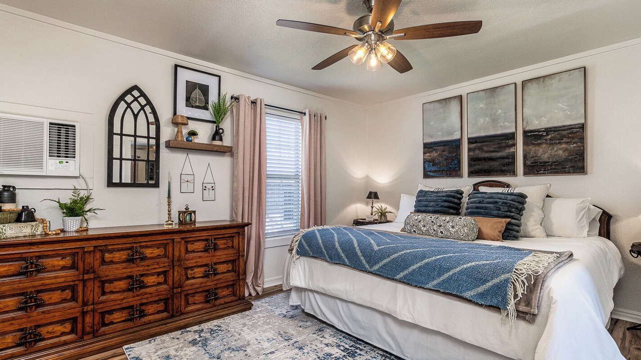 Photo of Bedroom in Borger