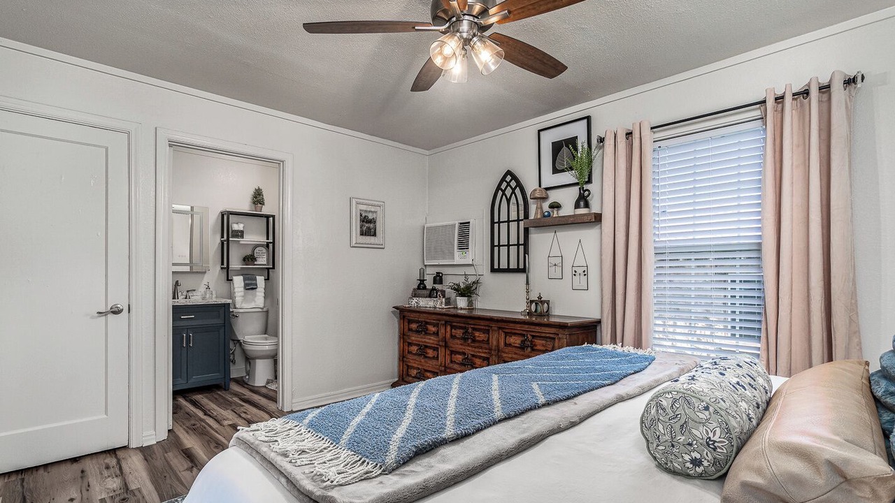 Photo of Bedroom in Borger