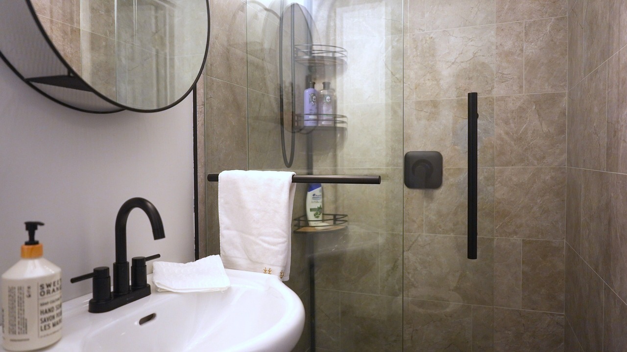Photo of Bathroom in Clearview