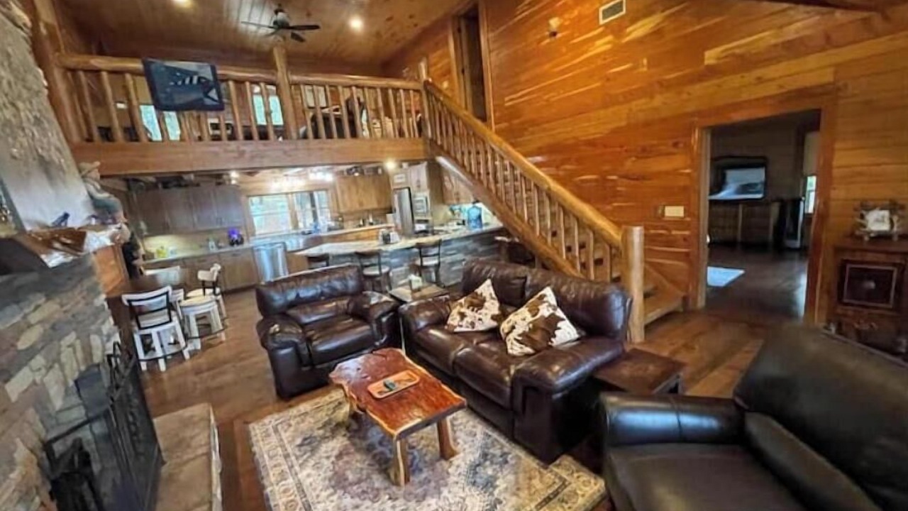 Photo of Livingroom in Broaddus