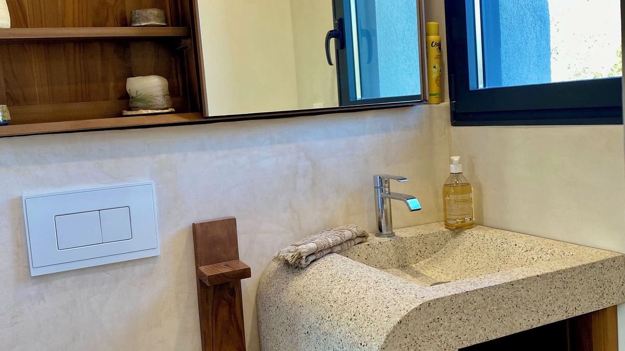 Photo of Bathroom in Aubussargues