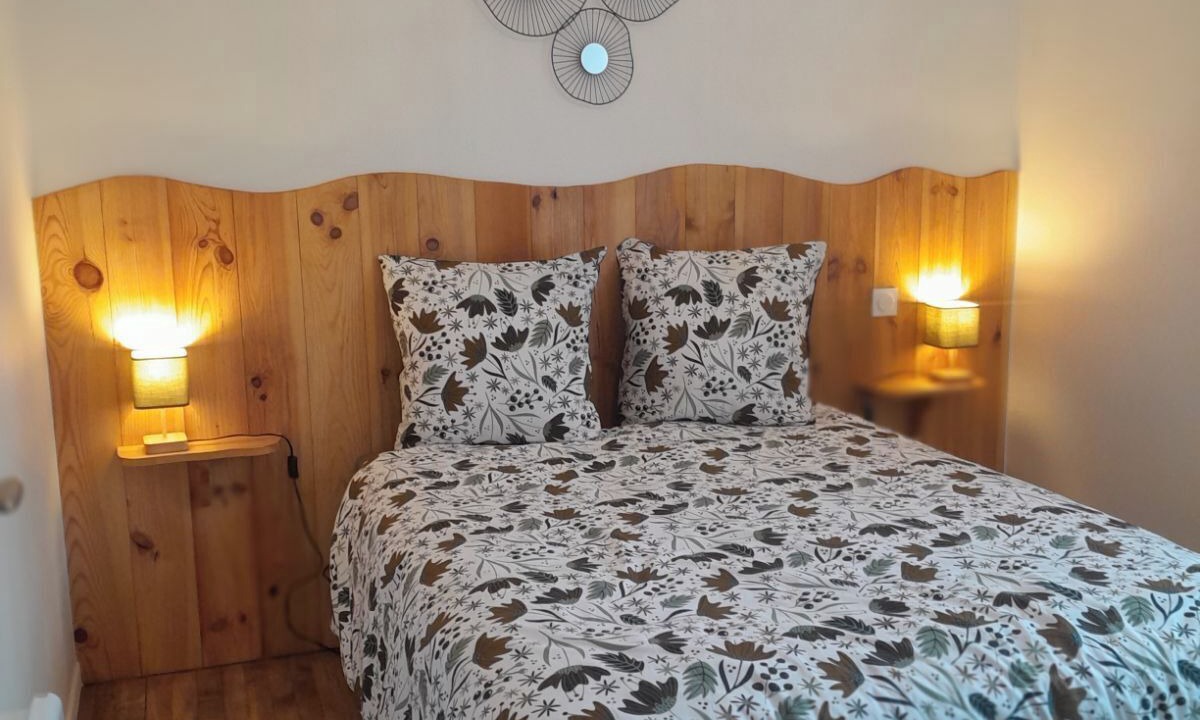 Photo of Bedroom in Cogles