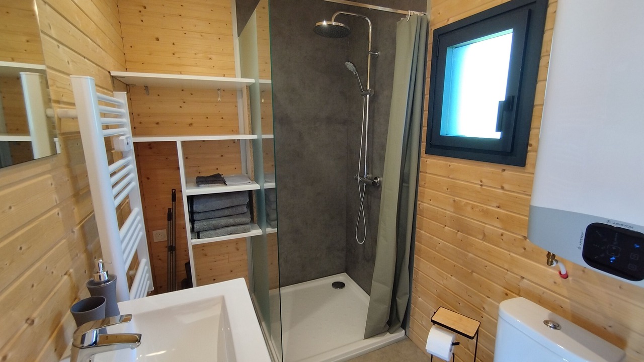 Photo of Bathroom in Saint-Julien-sur-Cher