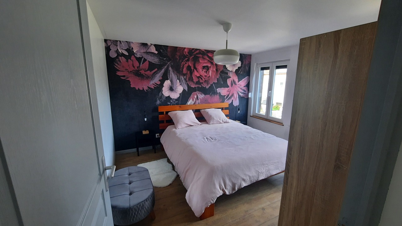 Photo of Bedroom in Signy-lAbbaye