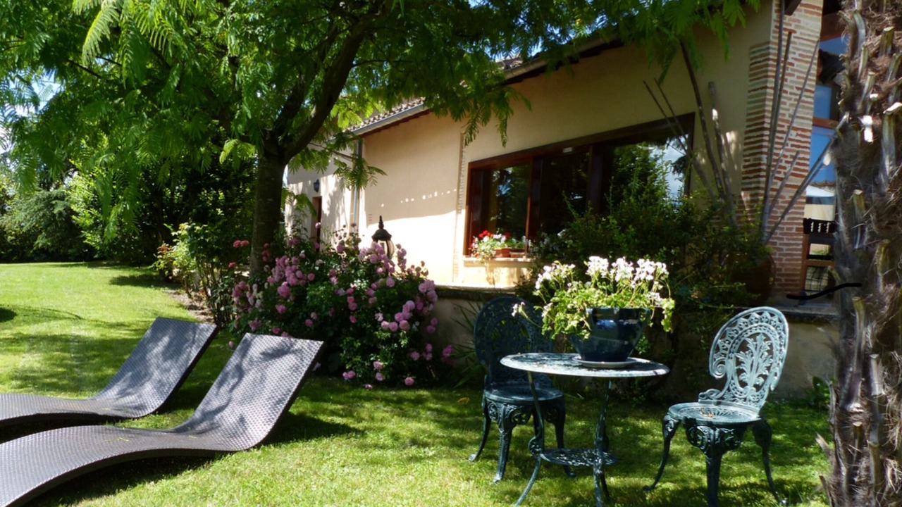 Photo of Outdoor in Realville