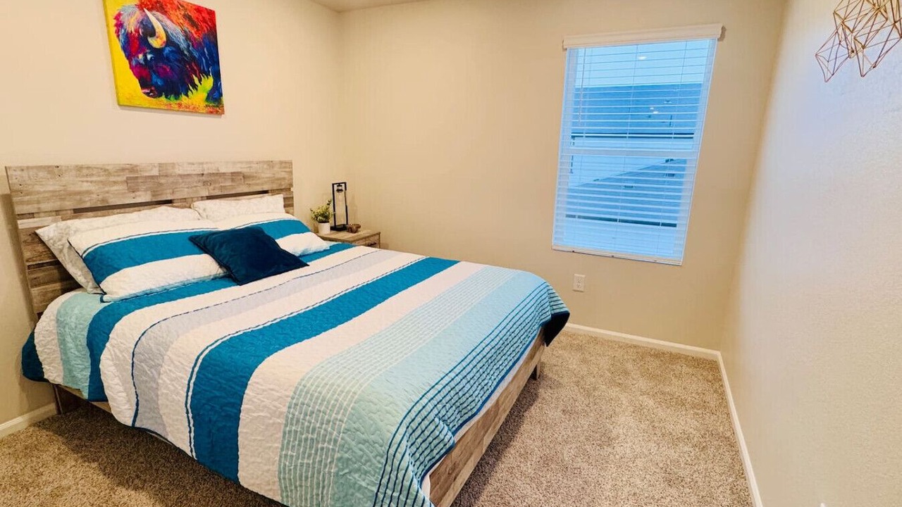 Photo of Bedroom in Aurora