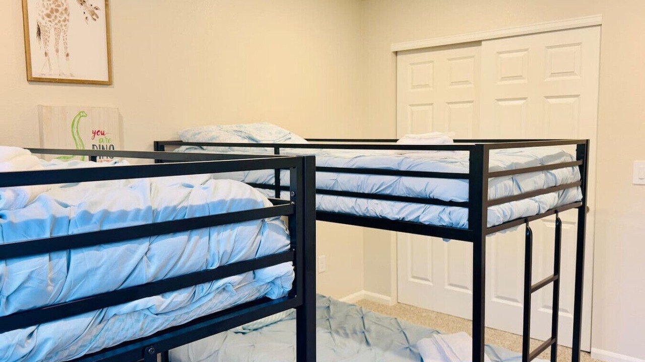 Photo of Bedroom in Aurora