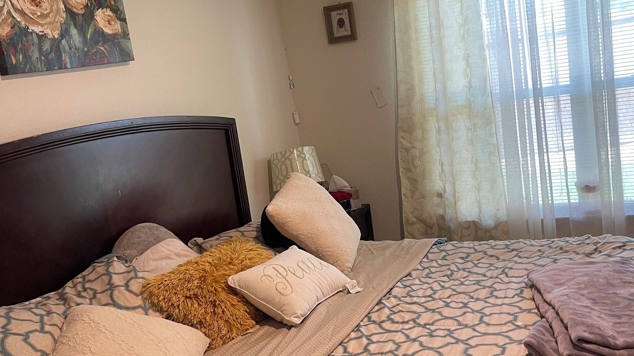 Photo of Bedroom in Rosston