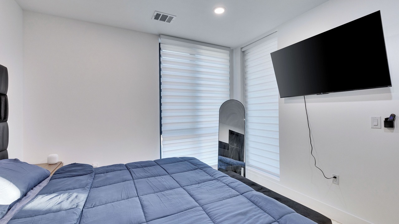 Photo of Bedroom in Highland Lake Estates