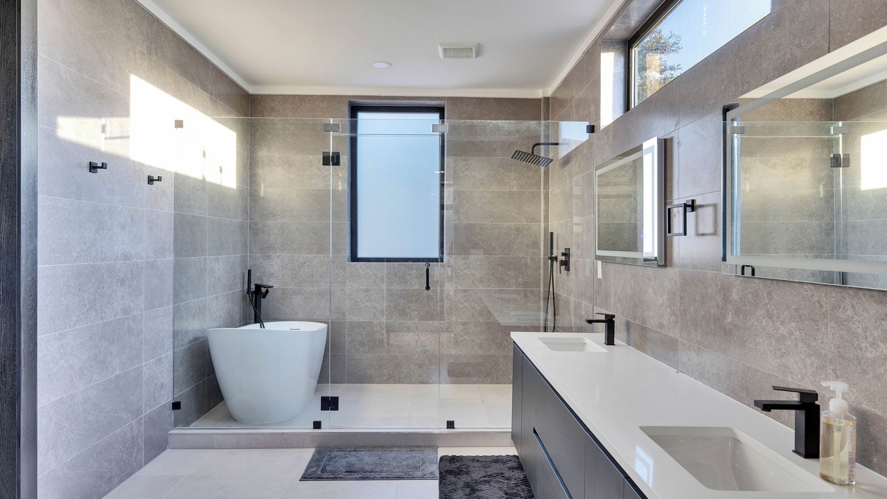 Photo of Bathroom in Highland Lake Estates