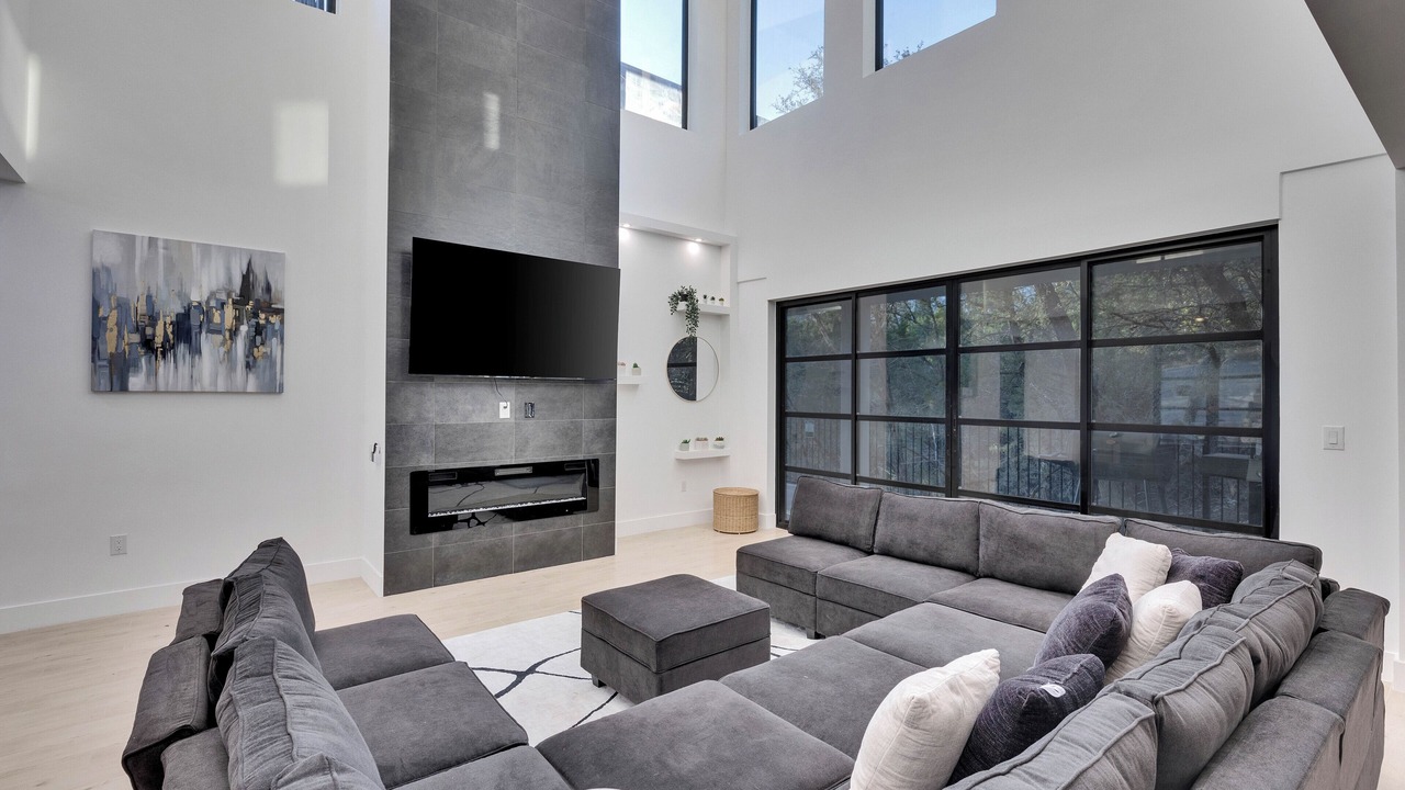 Photo of Livingroom in Highland Lake Estates